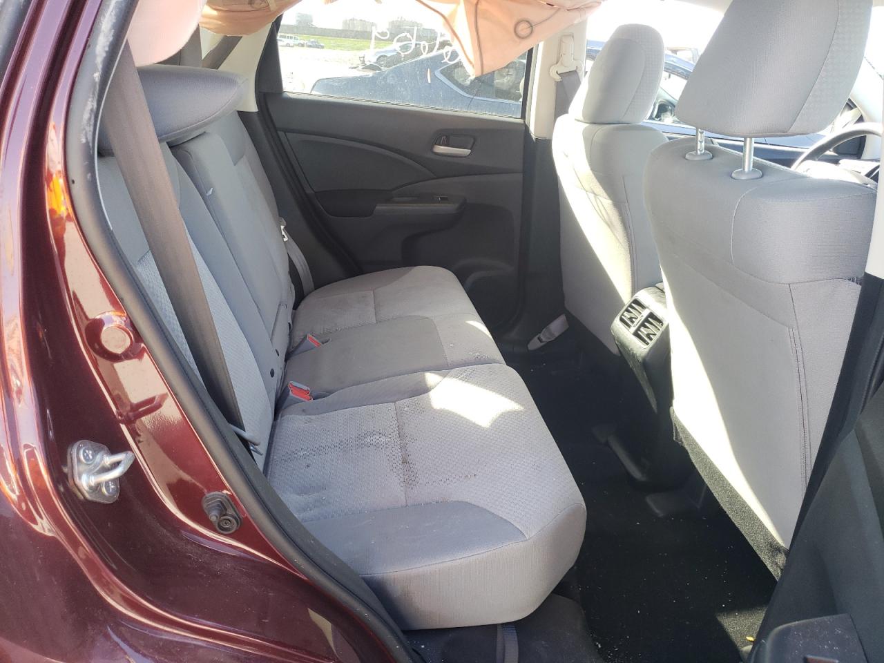Photo 6 from auction – 2016 HONDA CR-V SE with VIN 2HKRM3H41GH559347