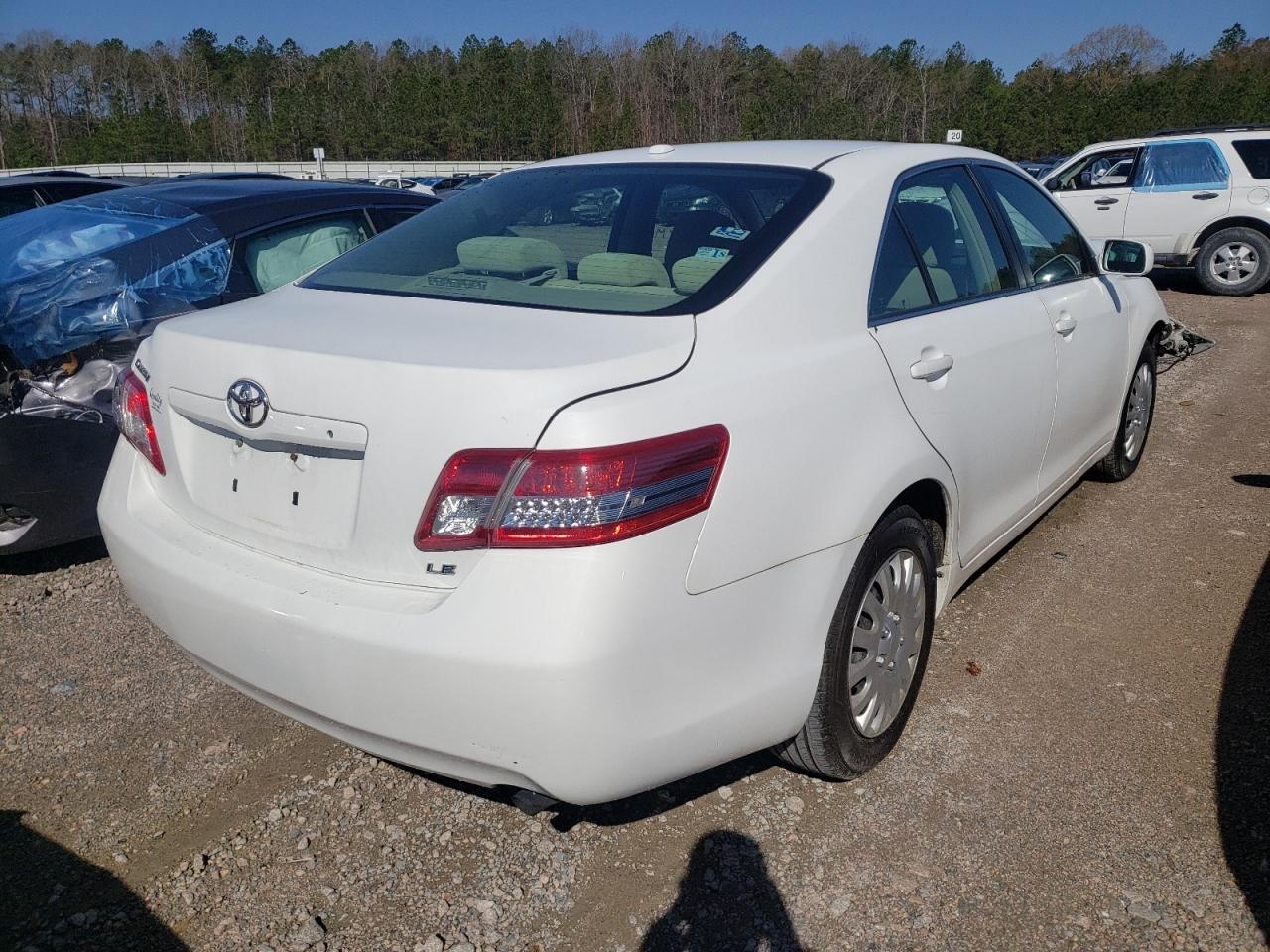Photo 4 from auction – 2011 TOYOTA CAMRY BASE with VIN 4T1BF3EK1BU594205