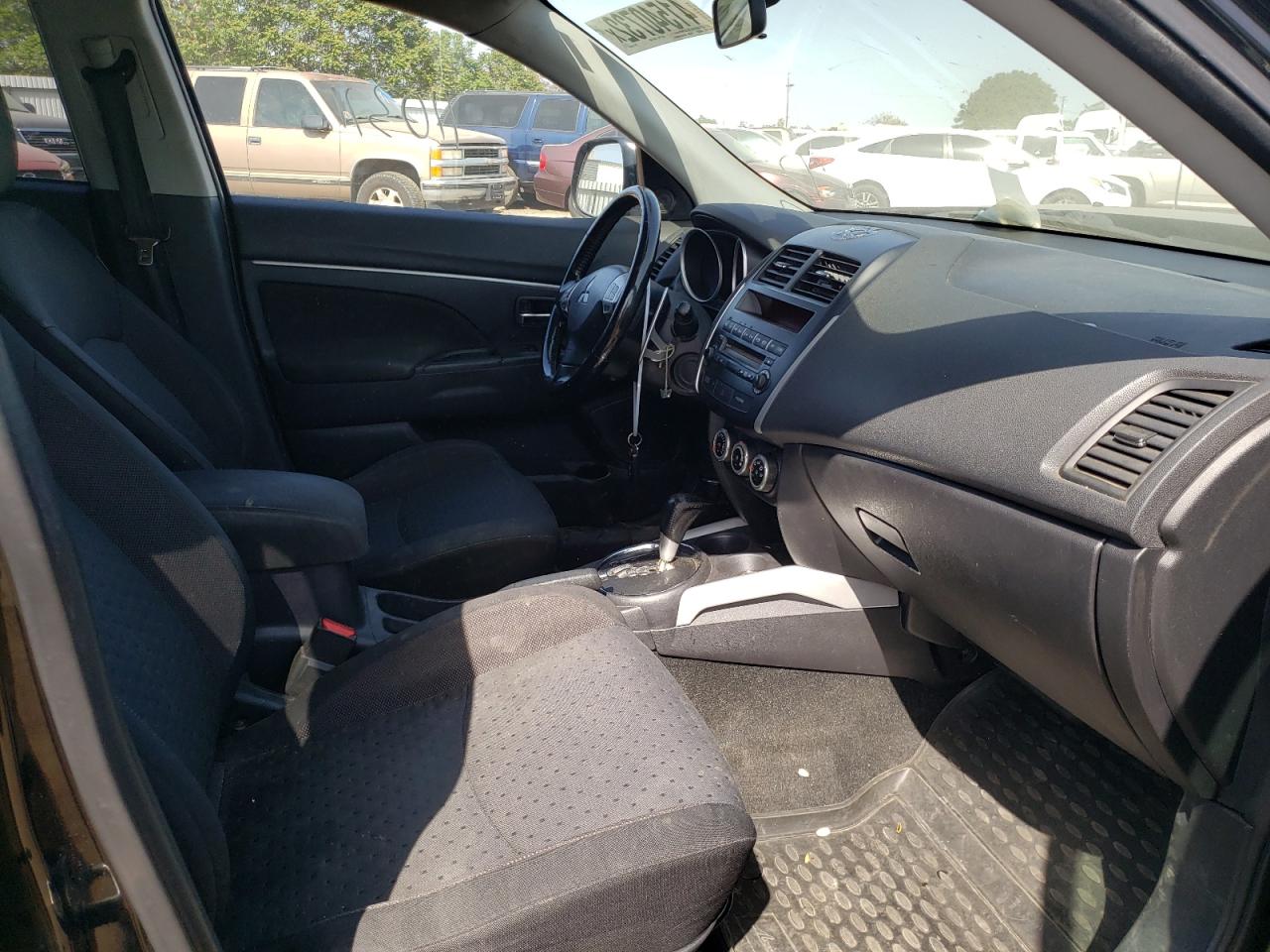 Photo 5 from auction – 2011 MITSUBISHI OUTLANDER with VIN JA4AP4AU6BZ014969