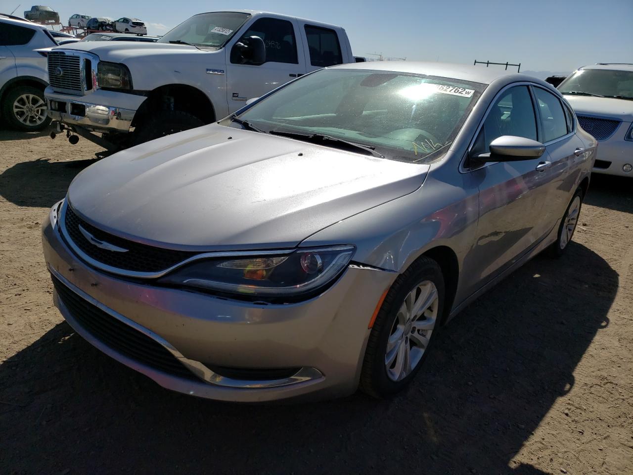 Photo 2 from auction – 2015 CHRYSLER 200 LIMITE with VIN 1C3CCCAB8FN595928