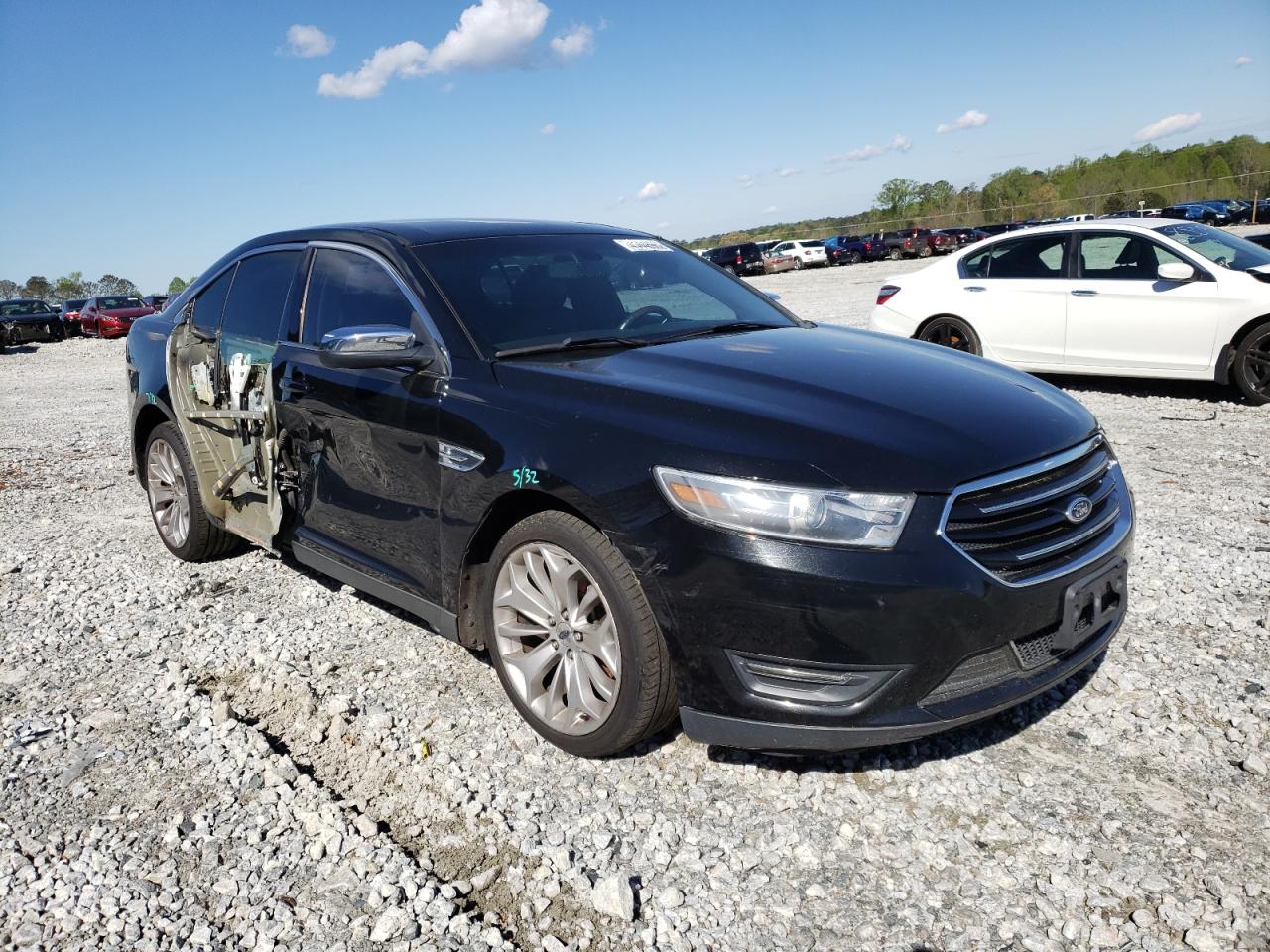 FORD TAURUS LIM 2015 with VIN 1FAHP2F87FG101372 - Photo from auction