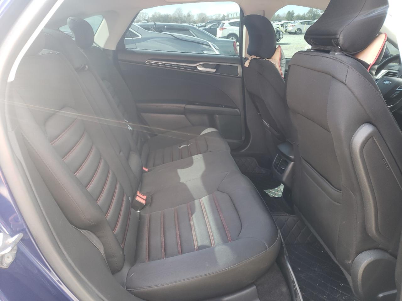 Photo 6 from auction – 2015 FORD FUSION SE with VIN 3FA6P0HDXFR207863