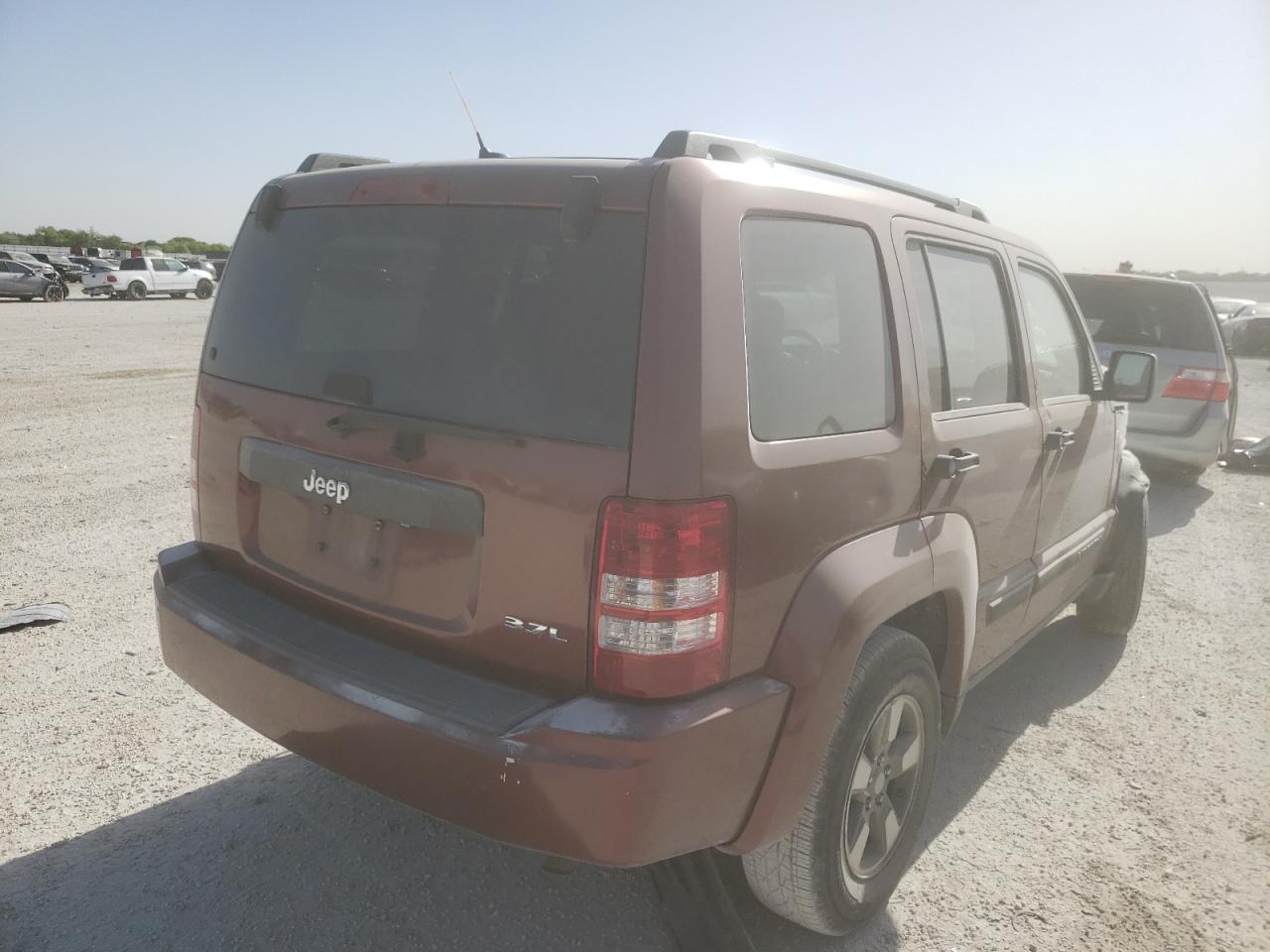 Photo 4 from auction – 2008 JEEP LIBERTY SP with VIN 1J8GP28K88W107150