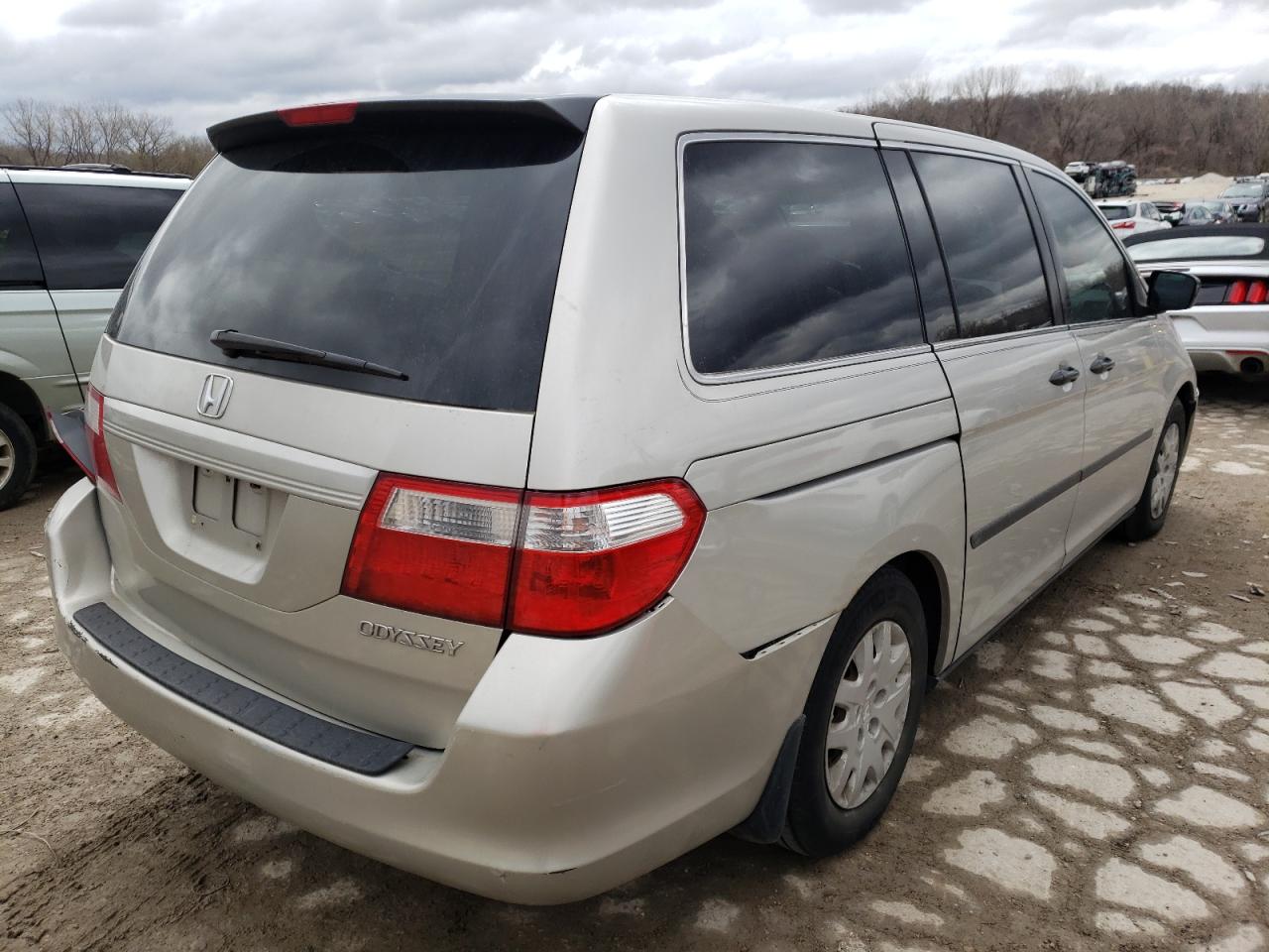 Photo 4 from auction – 2005 HONDA ODYSSEY LX with VIN 5FNRL38215B044037