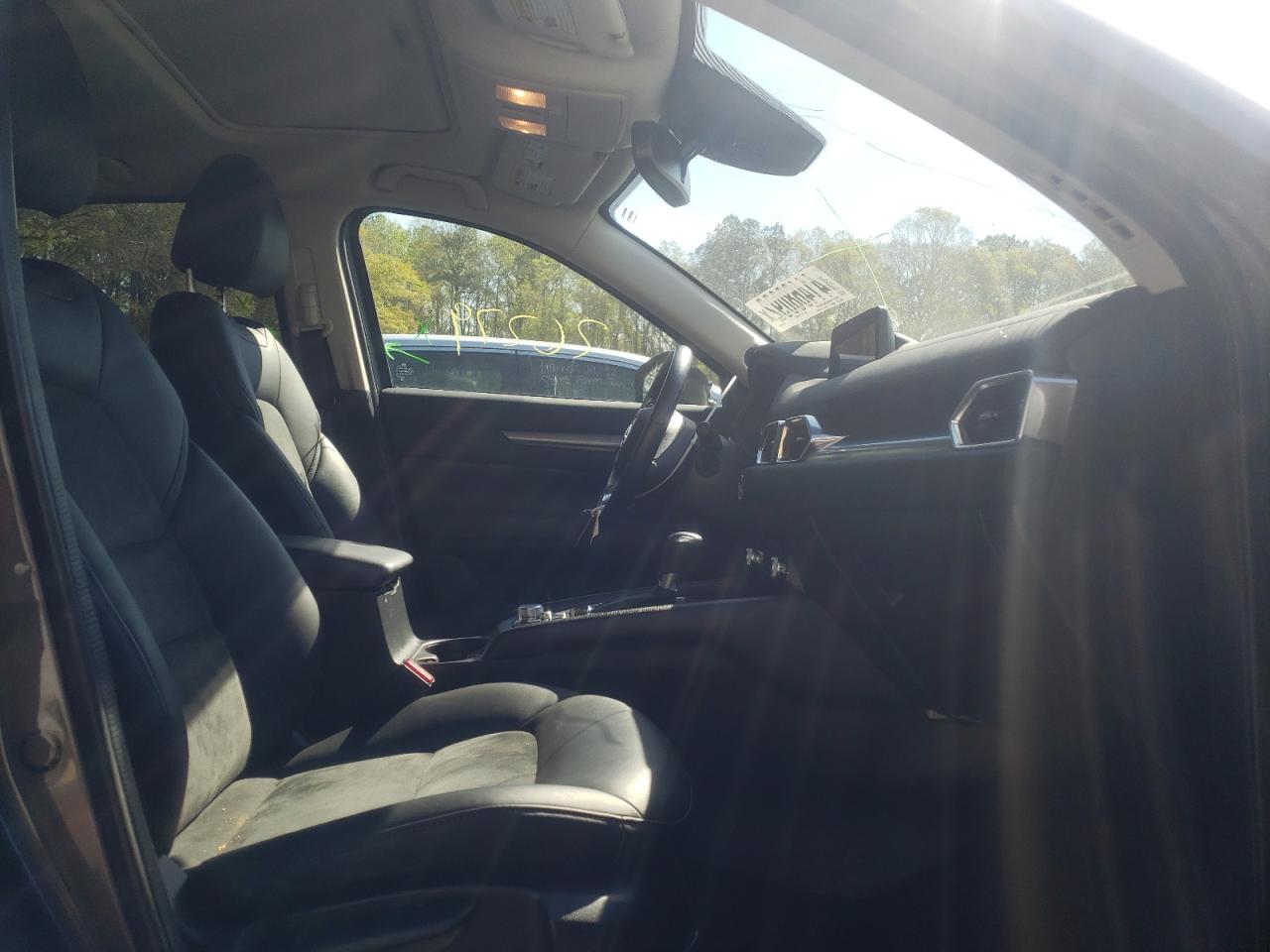 Photo 5 from auction – 2019 MAZDA CX-5 TOURI with VIN JM3KFACM8K1648900