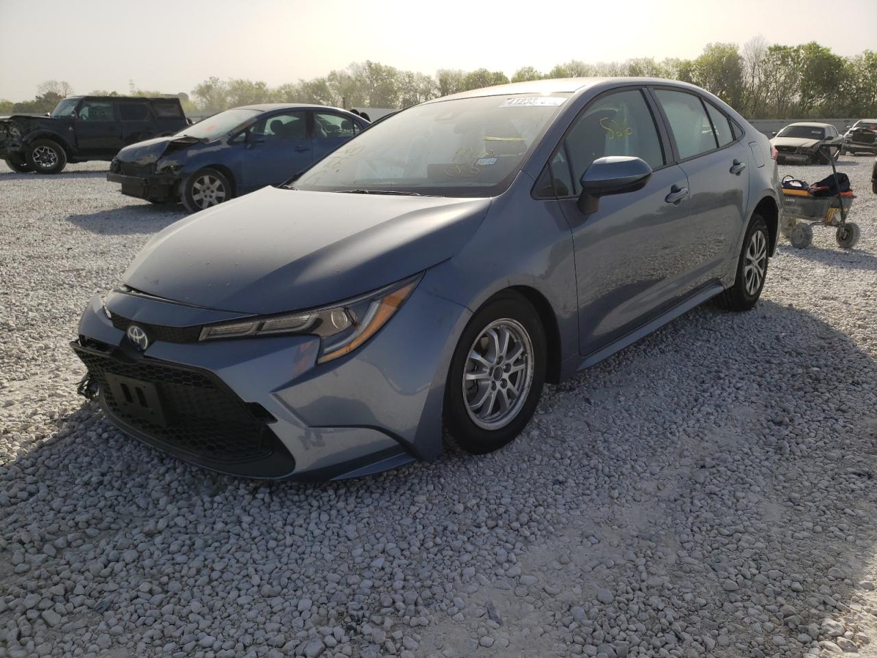 Photo 2 from auction – 2022 TOYOTA COROLLA LE with VIN JTDEAMDE4N3003618
