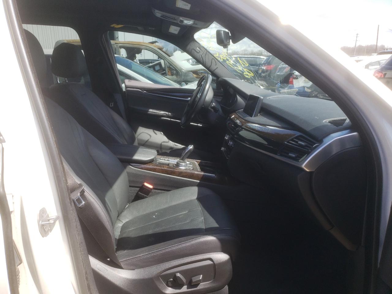 Photo 5 from auction – 2017 BMW X5 XDRIVE3 with VIN 5UXKR0C34H0V83395