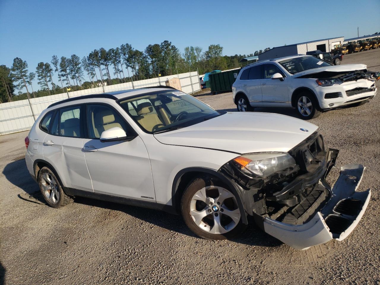 BMW X1 SDRIVE2 2014 with VIN WBAVM1C53EVW55607 - Photo from auction