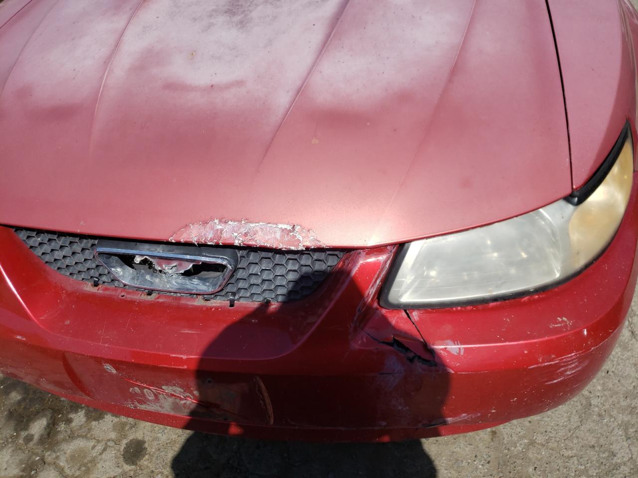Photo 9 from auction – 2000 FORD MUSTANG with VIN 1FAFP4043YF258351
