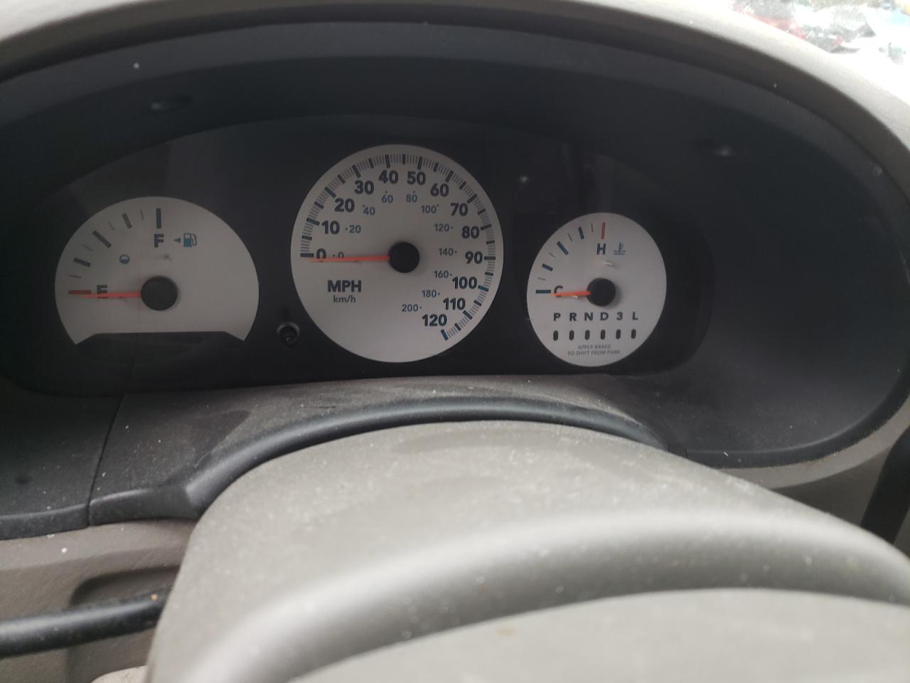 Photo 8 from auction – 2005 CHRYSLER TOWN & COU with VIN 1C4GP45R25B216730