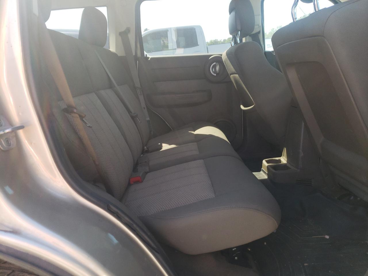 Photo 6 from auction – 2010 DODGE NITRO HEAT with VIN 1D4PT4GK5AW162308