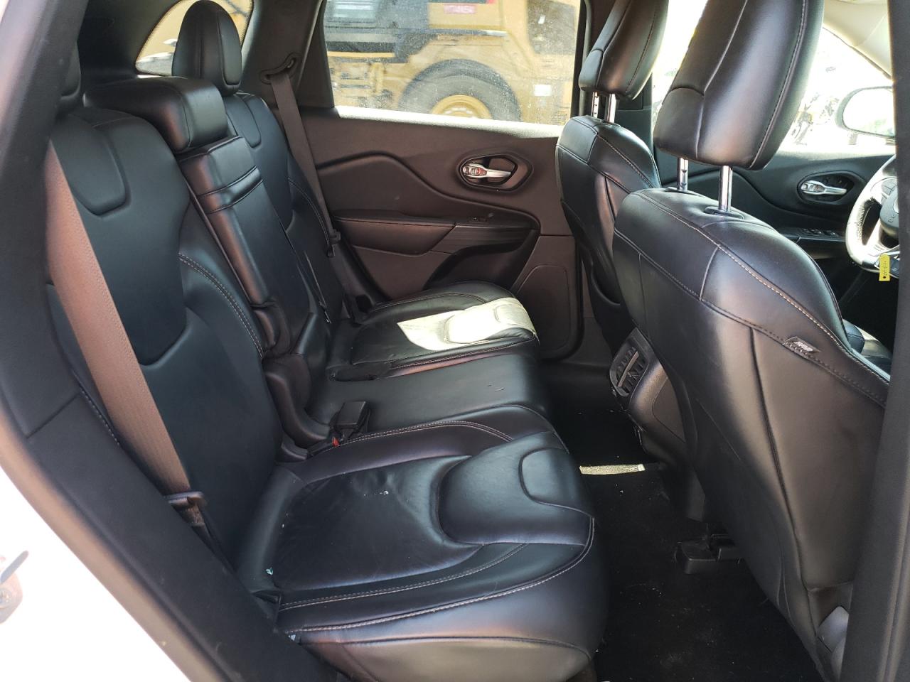 Photo 6 from auction – 2016 JEEP CHEROKEE L with VIN 1C4PJLDB7GW165348