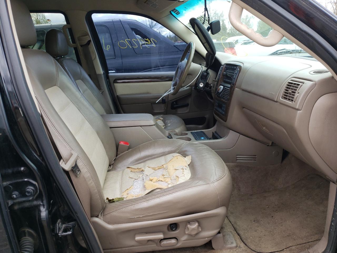 Photo 5 from auction – 2004 FORD EXPLORER E with VIN 1FMZU74K34UB97739