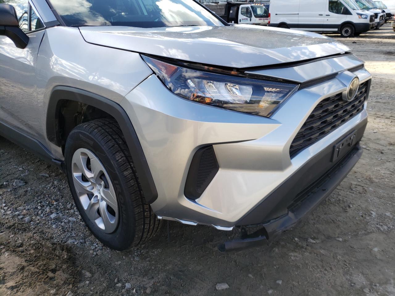 Photo 9 from auction – 2021 TOYOTA RAV4 LE with VIN 2T3F1RFV2MW207392