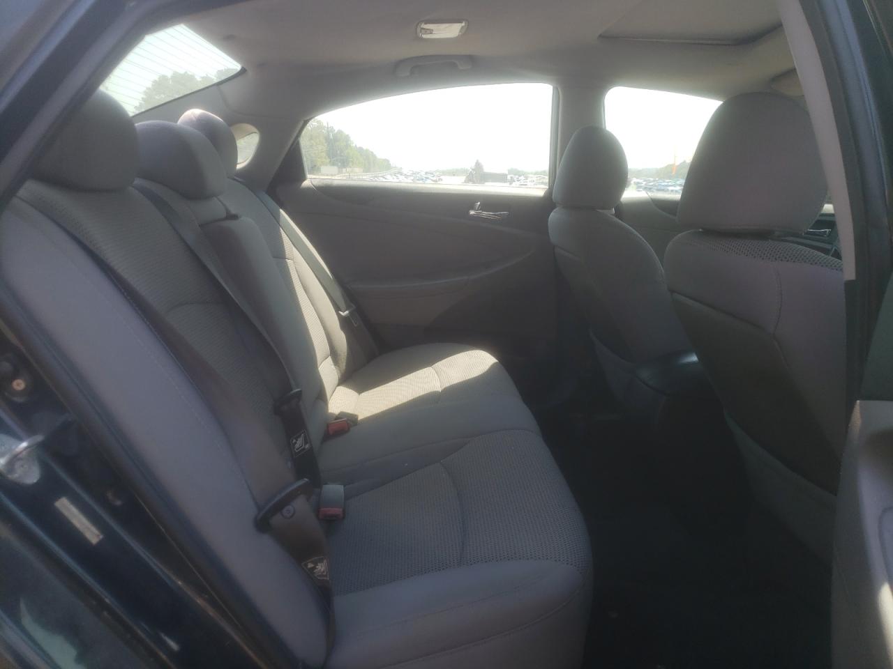 Photo 6 from auction – 2011 HYUNDAI SONATA GLS with VIN 5NPEB4AC5BH101492