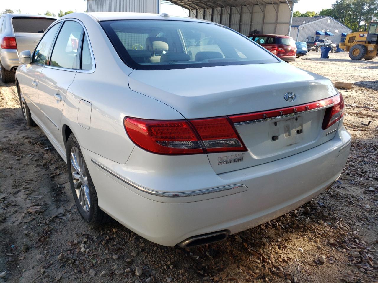 Photo 3 from auction – 2011 HYUNDAI AZERA GLS with VIN KMHFC4DF4BA526048