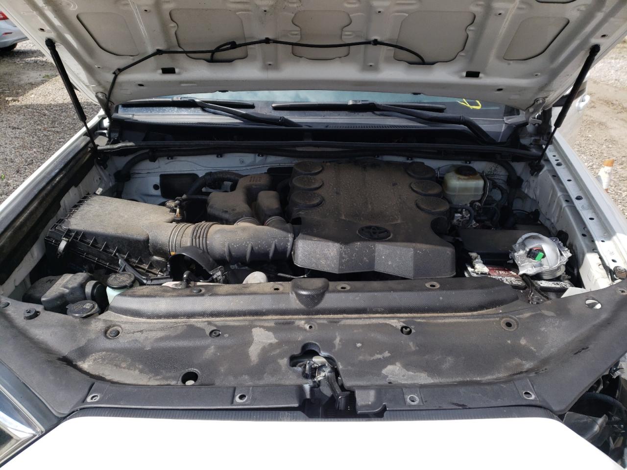 Photo 7 from auction – 2014 TOYOTA 4RUNNER SR with VIN JTEBU5JR7E5188190