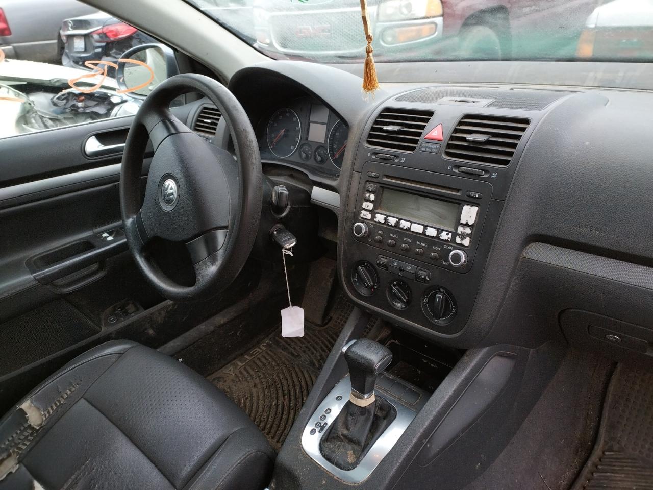 Photo 9 from auction – 2006 VOLKSWAGEN JETTA 2.5 with VIN 3VWSF71K86M792594