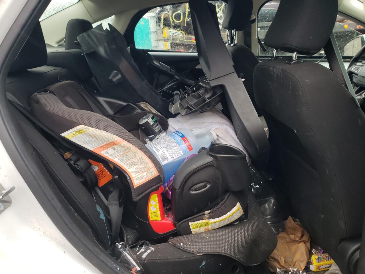 Photo 6 from auction – 2017 FORD FOCUS SE with VIN 1FADP3FE3HL289764