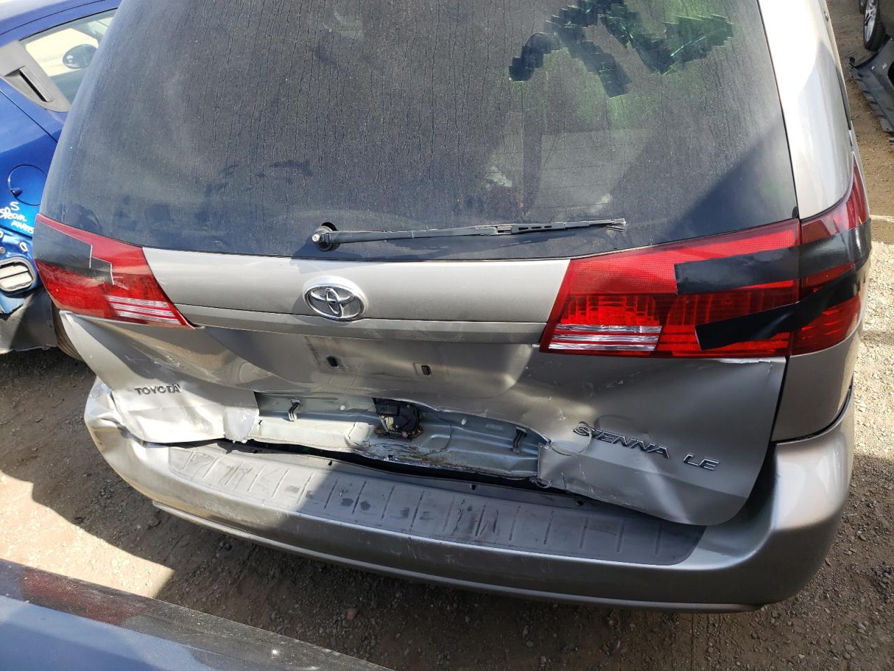 Photo 9 from auction – 2005 TOYOTA SIENNA CE with VIN 5TDZA23C15S306232