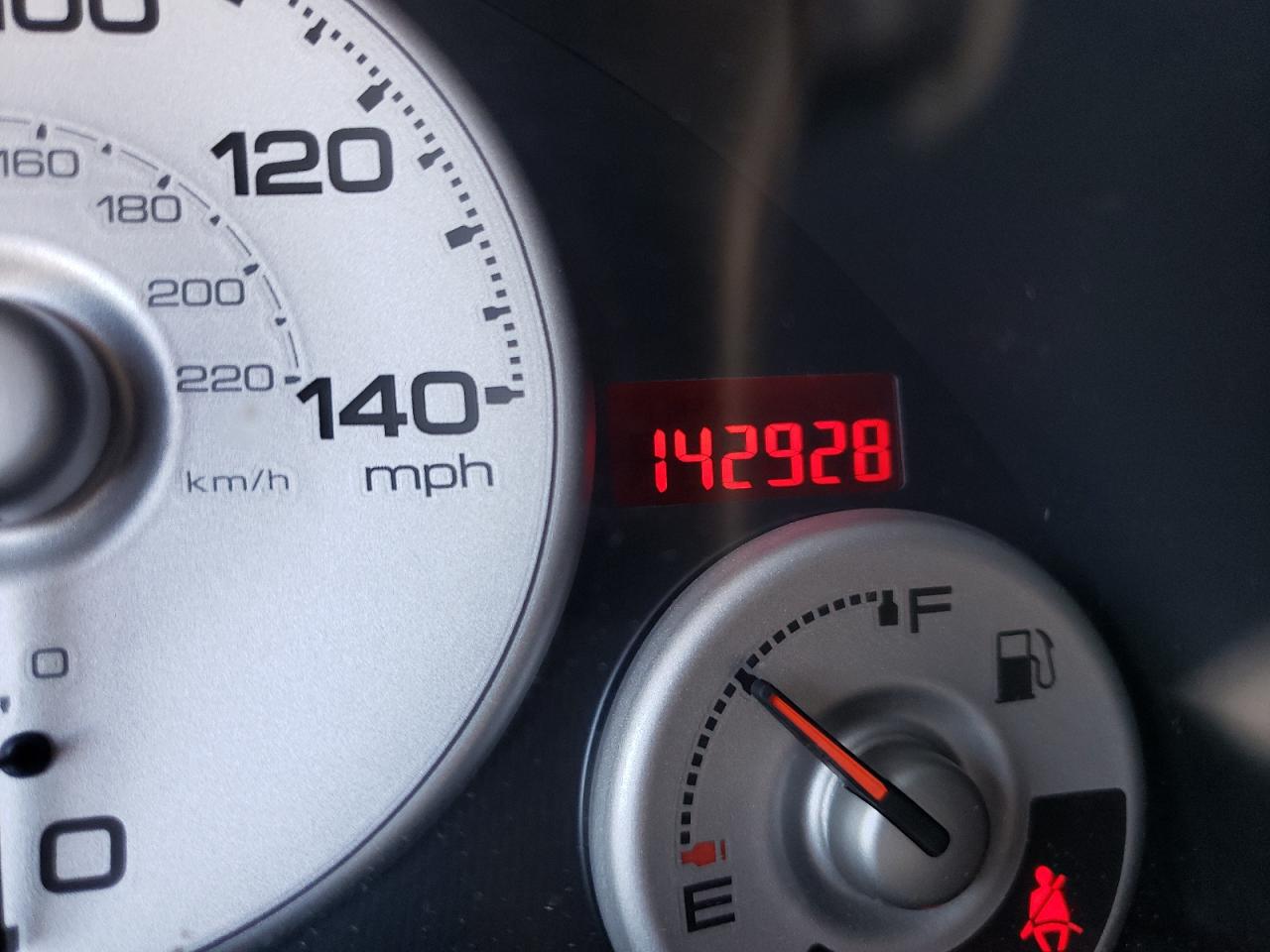 Photo 8 from auction – 2004 ACURA RSX with VIN JH4DC54824S005053