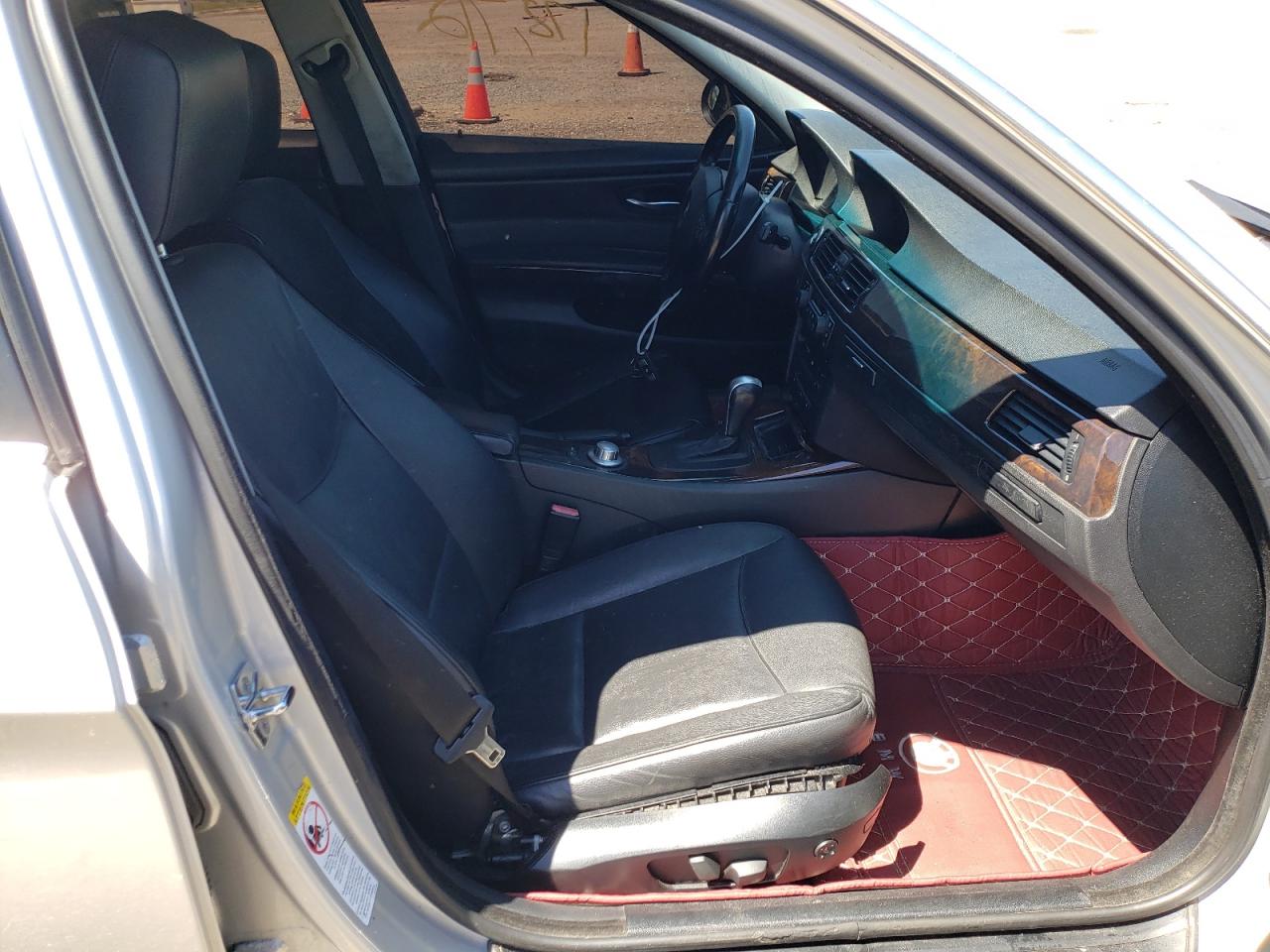 Photo 5 from auction – 2006 BMW 330 XI with VIN WBAVD33576KV66654