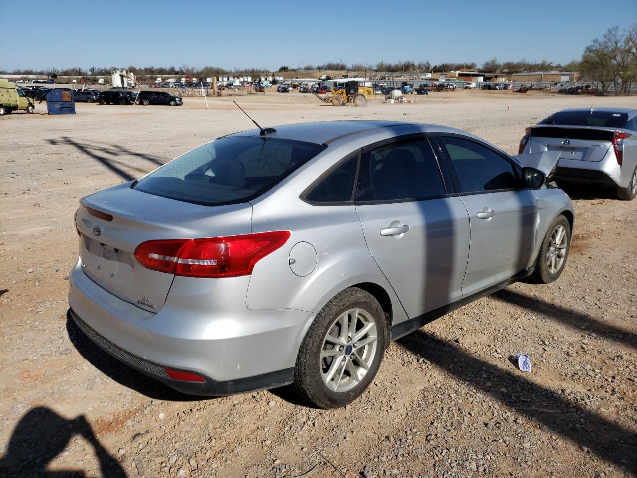 Photo 4 from auction – 2016 FORD FOCUS SE with VIN 1FADP3F20GL325141
