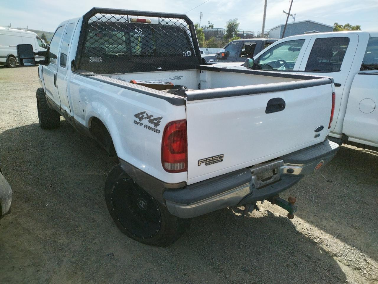 Photo 3 from auction – 2002 FORD F250 SUPER with VIN 1FTNX21F22EC20844