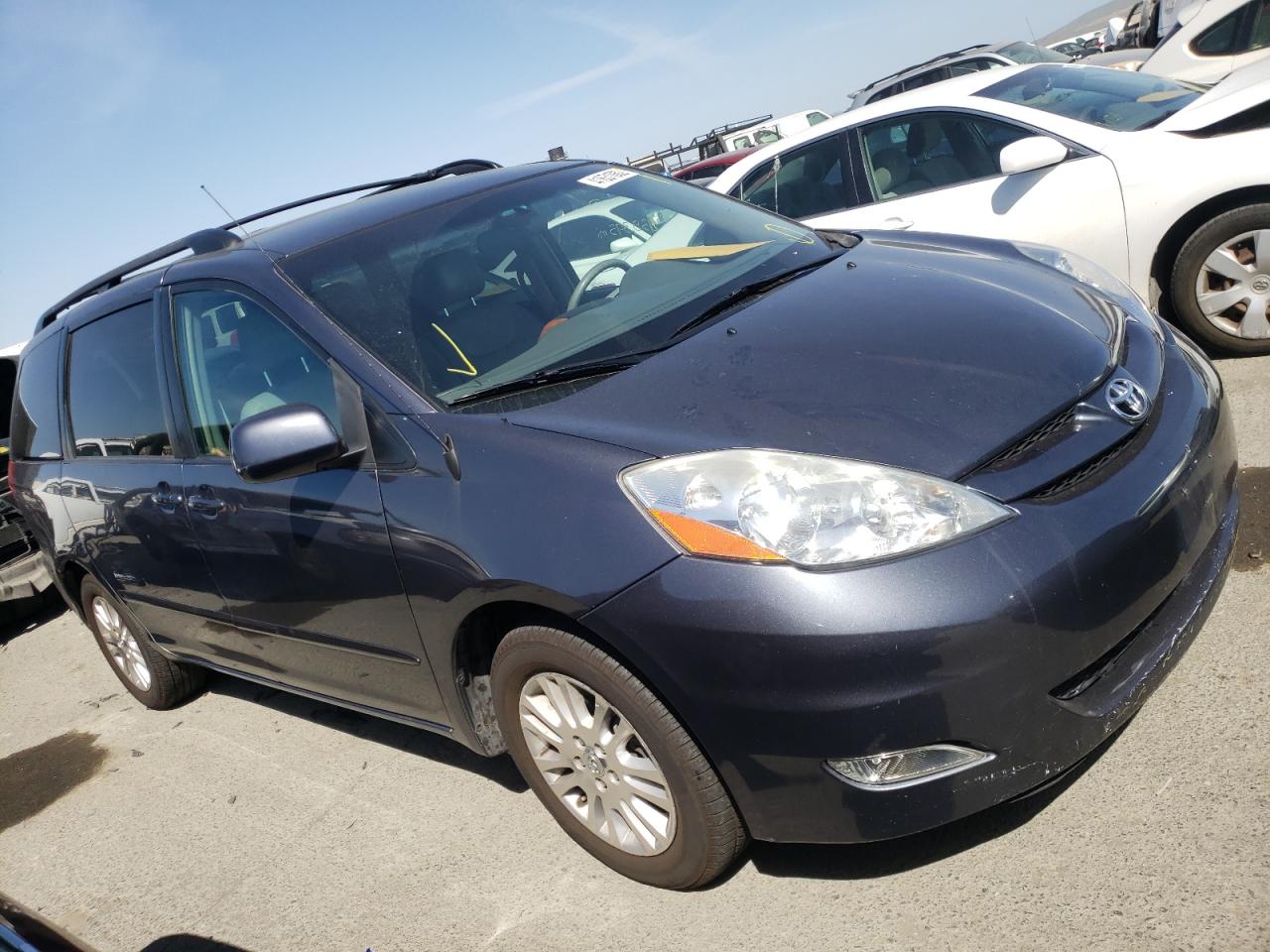 TOYOTA SIENNA XLE 2008 with VIN 5TDZK22C68S195745 - Photo from auction