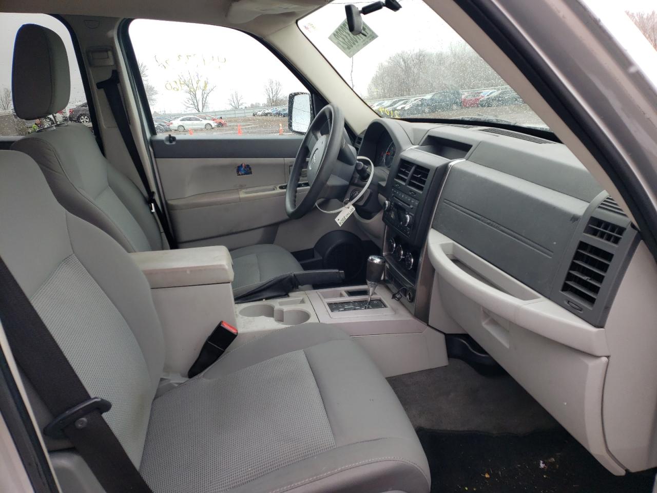 Photo 5 from auction – 2008 JEEP LIBERTY SP with VIN 1J8GP28K98W210982