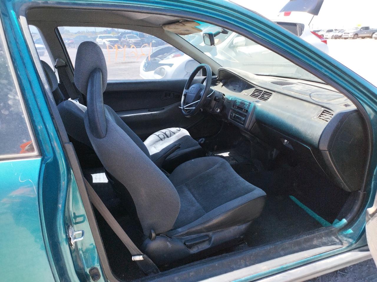 Photo 5 from auction – 1995 HONDA CIVIC with VIN 2HGEJ2120SH572572