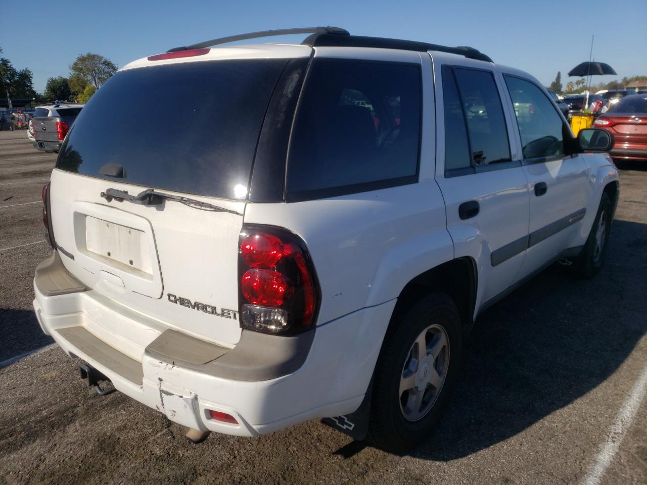 Photo 4 from auction – 2004 CHEVROLET TRAILBLAZE with VIN 1GNDS13S942175220