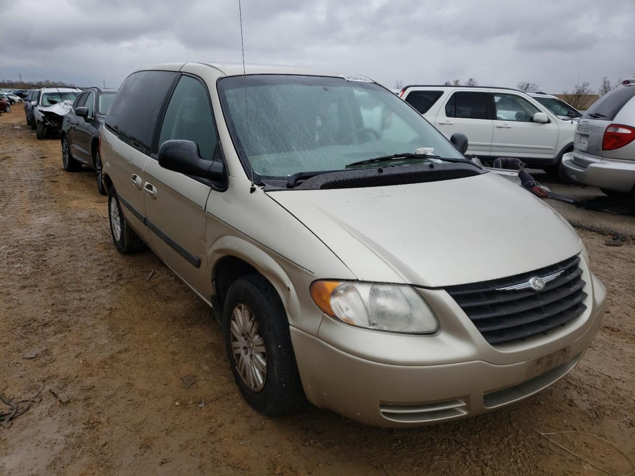 CHRYSLER TOWN & COU 2005 with VIN 1C4GP45R25B216730 - Photo from auction