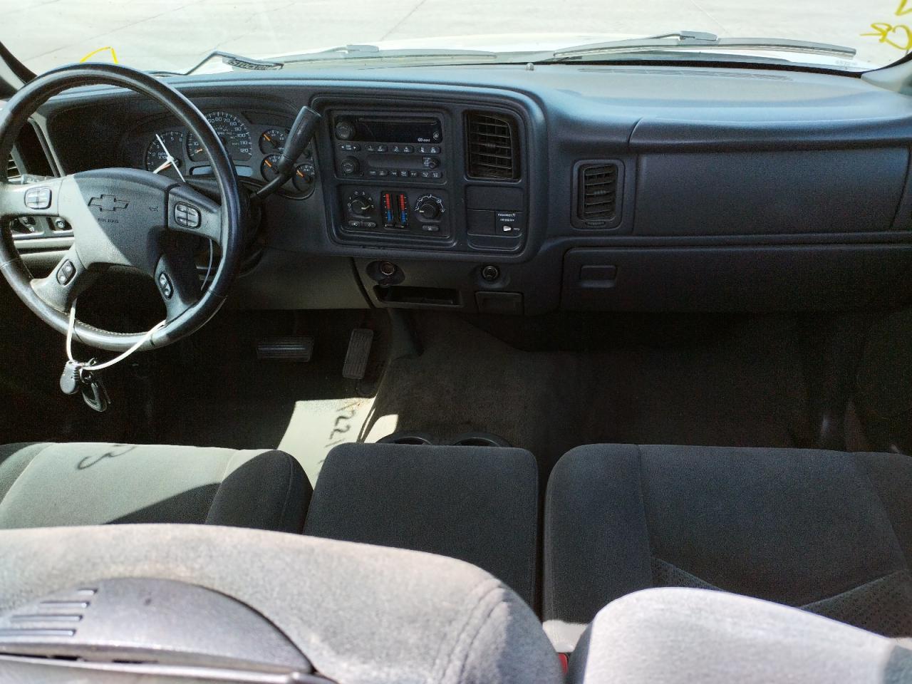 Photo 9 from auction – 2003 CHEVROLET SILVERADO with VIN 1GCEC14V63Z297686