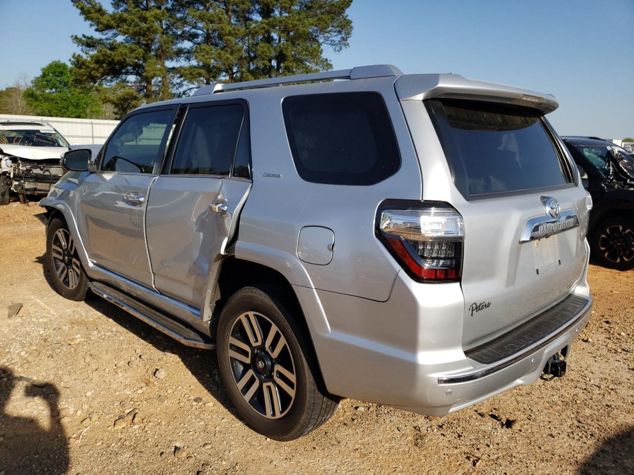 Photo 3 from auction – 2016 TOYOTA 4RUNNER SR with VIN JTEZU5JR0G5128947