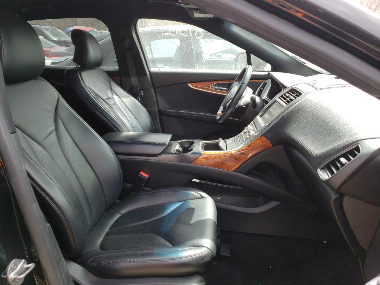 Photo 5 from auction – 2016 LINCOLN MKX SELECT with VIN 2LMTJ8KR9GBL32144