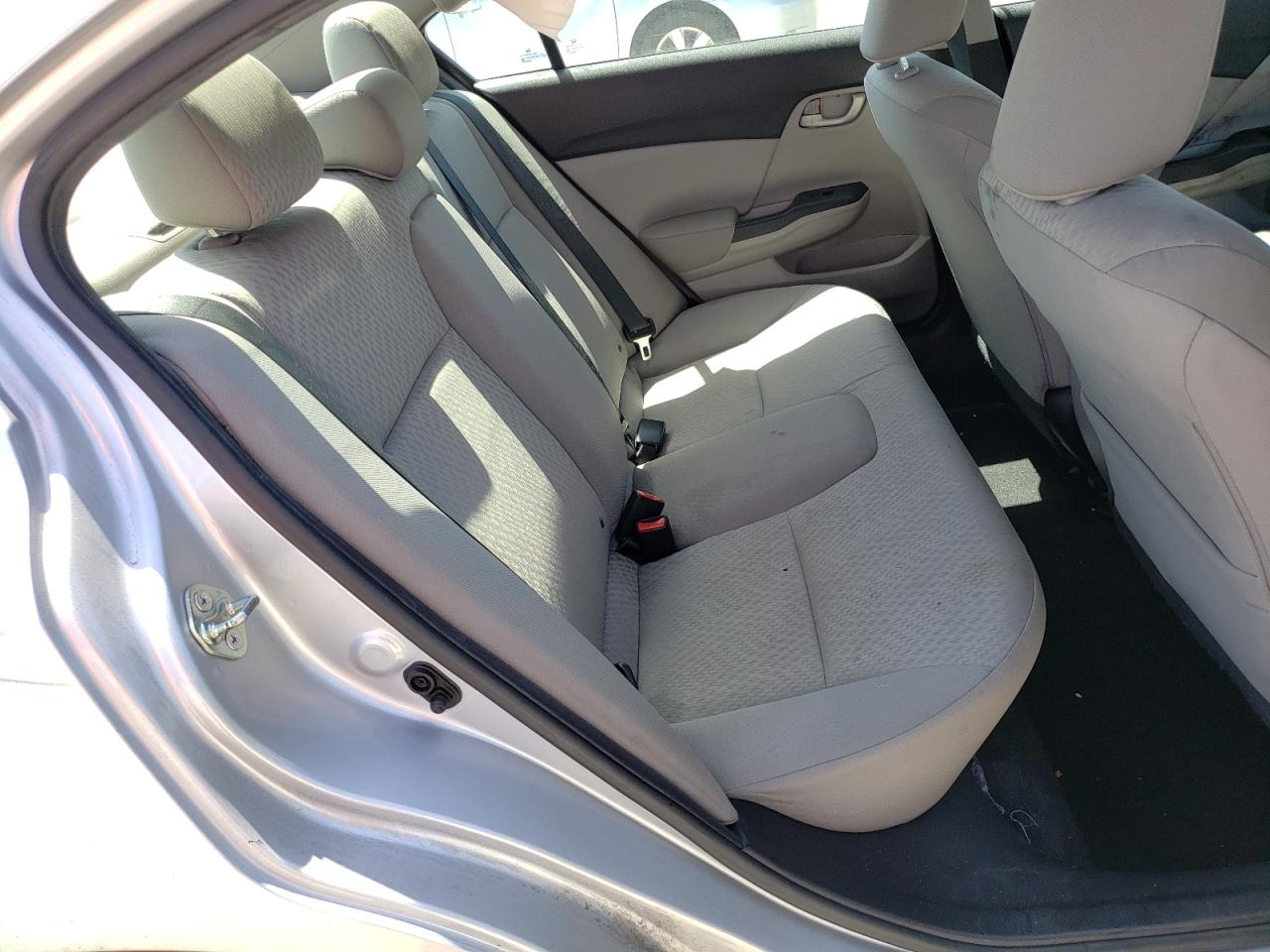 Photo 6 from auction – 2015 HONDA CIVIC LX with VIN 2HGFB2F58FH545730