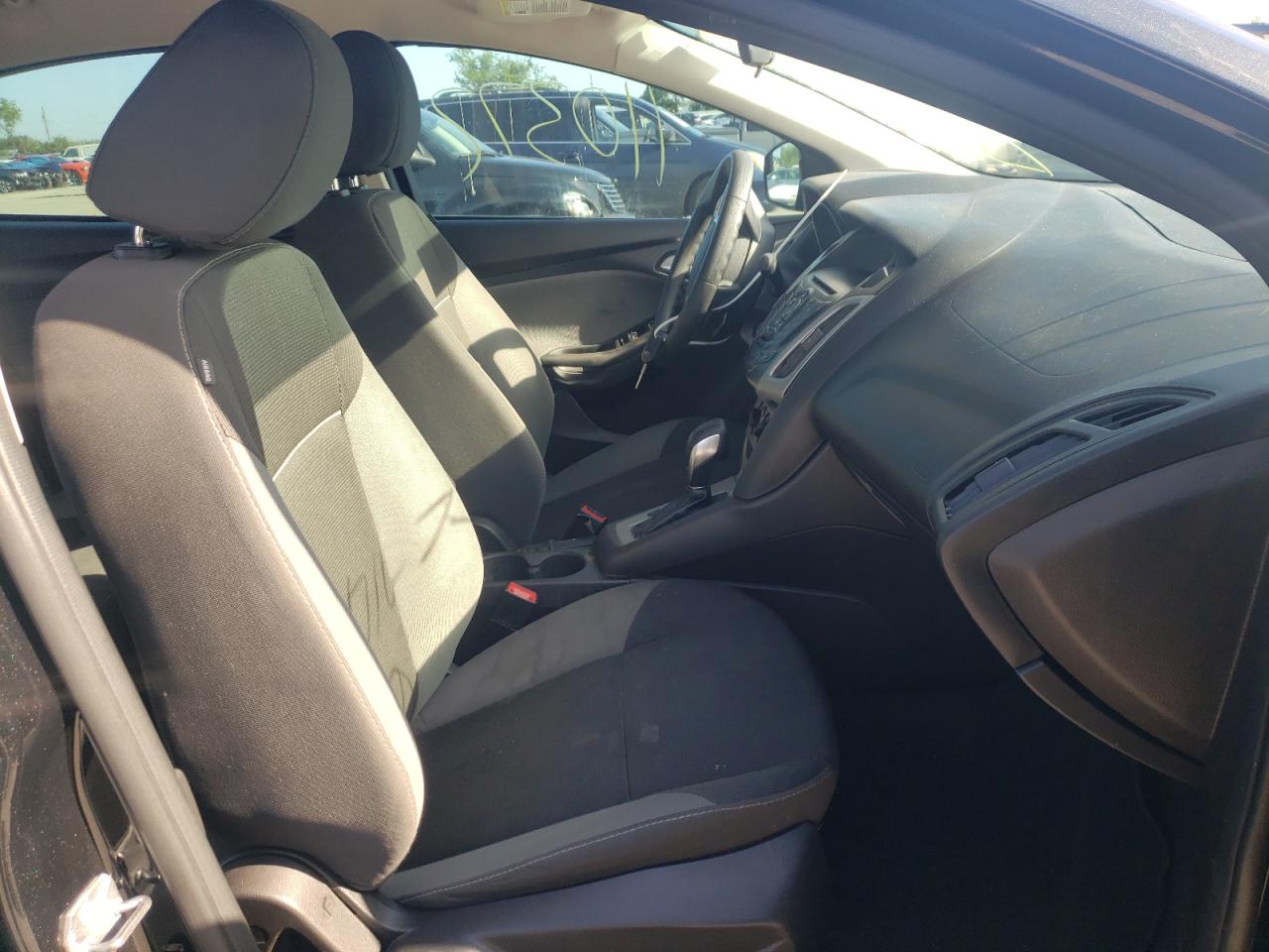 Photo 5 from auction – 2014 FORD FOCUS SE with VIN 1FADP3F29EL252140