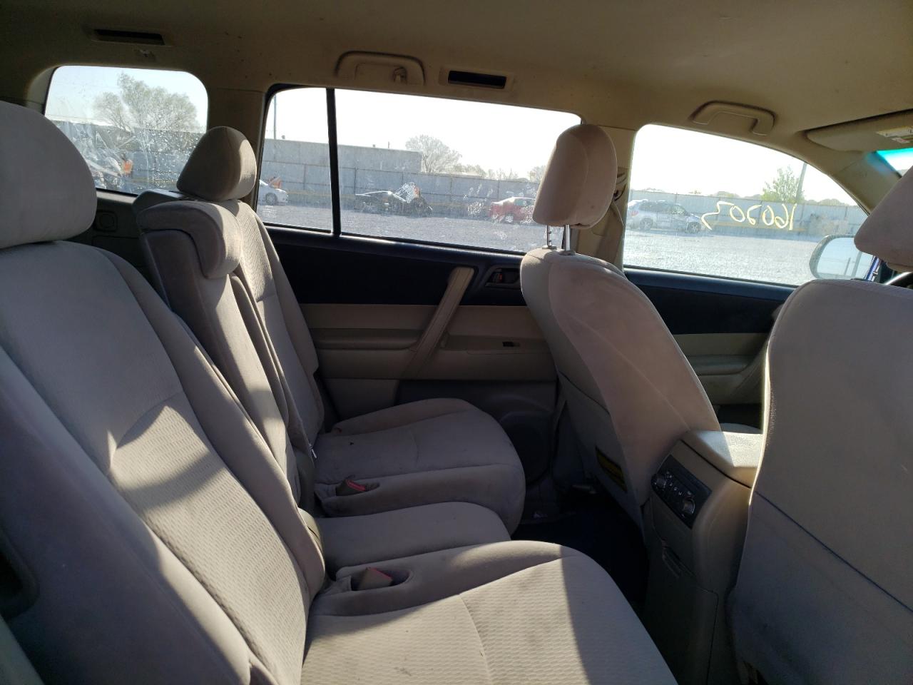 Photo 6 from auction – 2008 TOYOTA HIGHLANDER with VIN JTEDS41A982016817