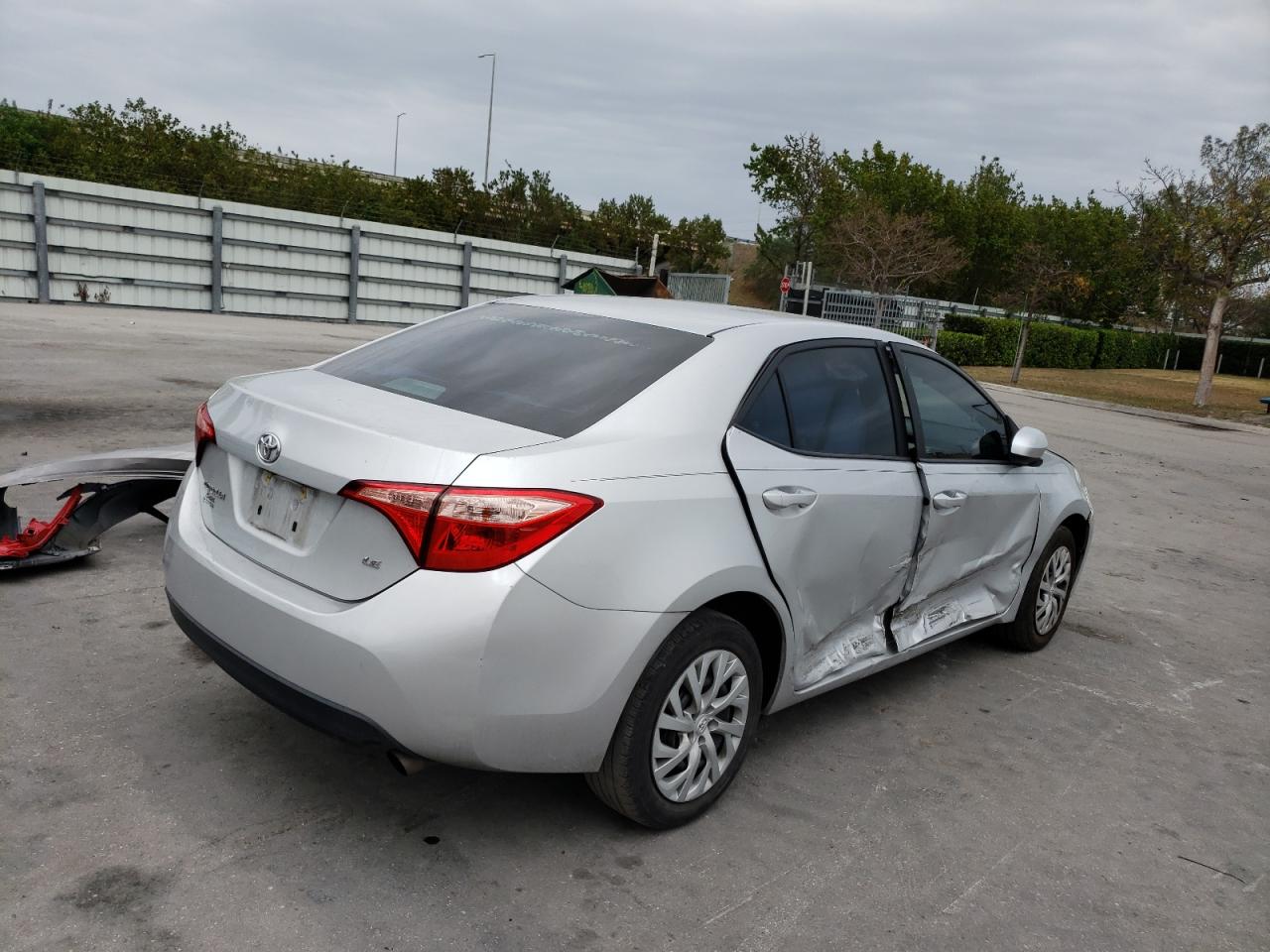 Photo 4 from auction – 2016 TOYOTA COROLLA L with VIN 2T1BURHE2HC827596