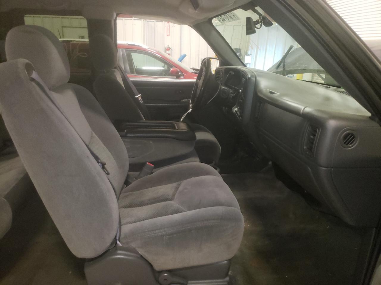 Foto 5 de la subasta – 2005 CHEVROLET SILVERADO con VIN 1GCEK19B65E279460