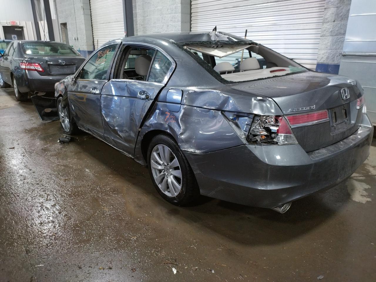 Photo 3 from auction – 2012 HONDA ACCORD EXL with VIN 1HGCP3F8XCA033837