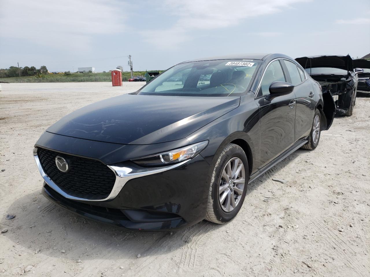 Photo 2 from auction – 2021 MAZDA 3 with VIN 3MZBPAA72MM204031