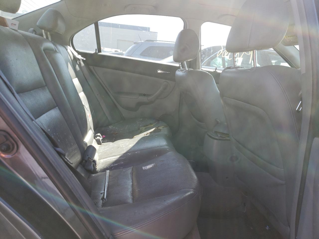 Photo 6 from auction – 2004 ACURA TSX with VIN JH4CL96874C033134
