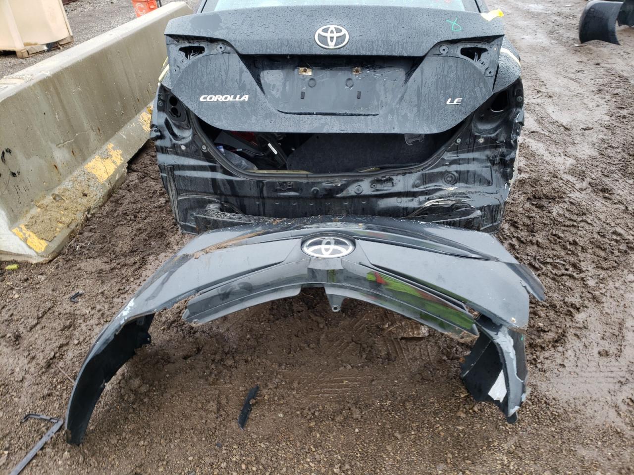 Photo 9 from auction – 2018 TOYOTA COROLLA L with VIN 5YFBURHE0JP800628