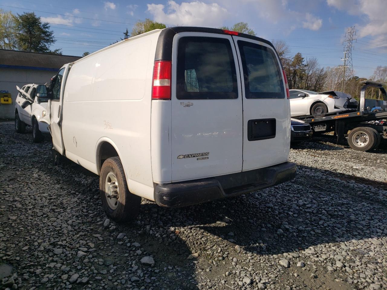 Photo 3 from auction – 2012 CHEVROLET EXPRESS G2 with VIN 1GCWGFBA3C1154862