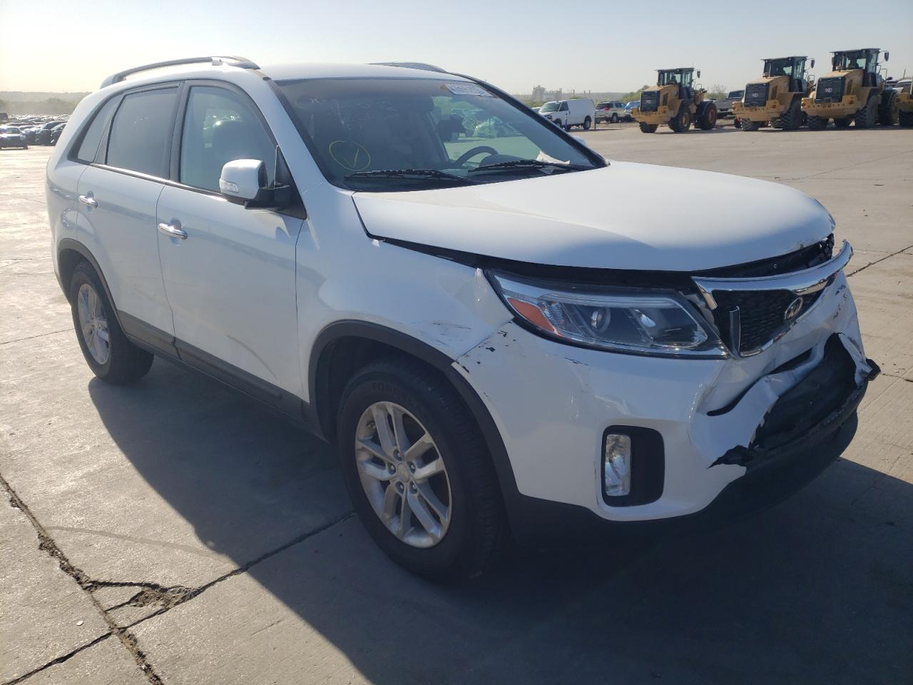 KIA SORENTO LX 2015 z numerem VIN 5XYKT3A67FG620481 - Zdjęcie z aukcji