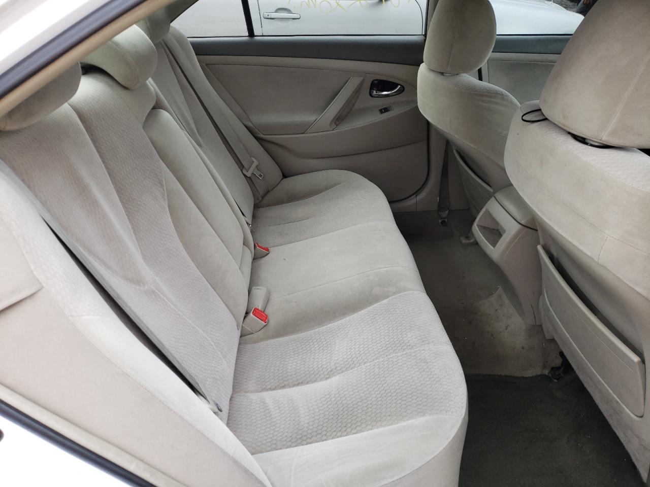 Zdjęcie 6 z aukcji – 2011 TOYOTA CAMRY BASE z VIN 4T1BF3EK1BU583558