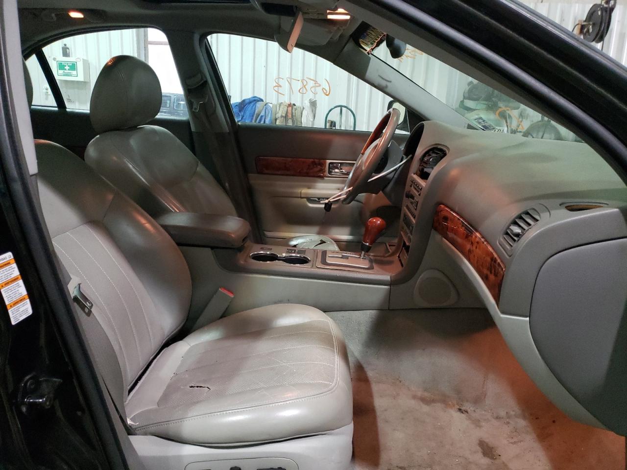 Photo 5 from auction – 2003 LINCOLN LS with VIN 1LNHM86S23Y665241