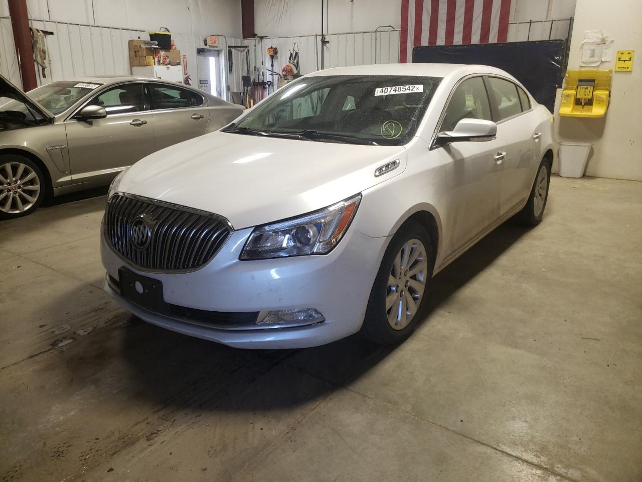 Photo 2 from auction – 2015 BUICK LACROSSE with VIN 1G4GB5G34FF210088